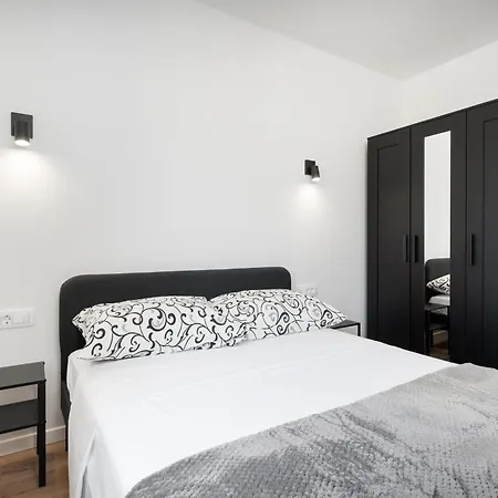 Helena Apartment Kastela